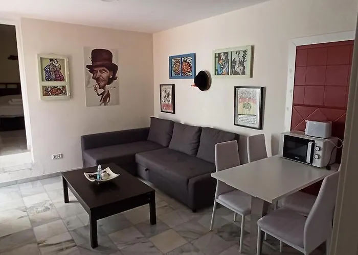 Atico Veedor 19 Dias Y Muchas Noches * Cadiz